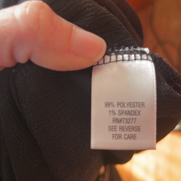 Like new Croft & Barrow black swim suit coverup with hood - Picture 8 of 12